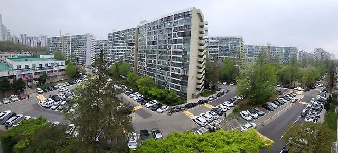 재건축을 추진중인 강남구 대치동 은마 아파트 전경. 사진=뉴시스
