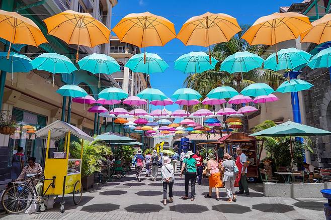 르 꼬당 워터프론트 우산 거리. 사진출처|팜투어