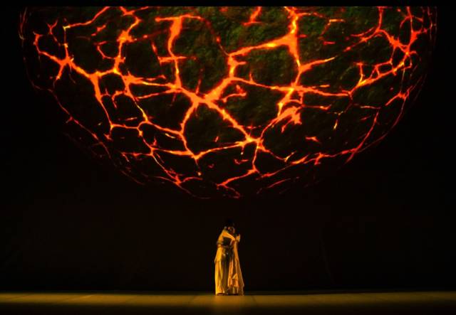 부산시립무용단의 ‘남풍-다시 만난 숨’ 공연 장면. 부산시립예술단 제공