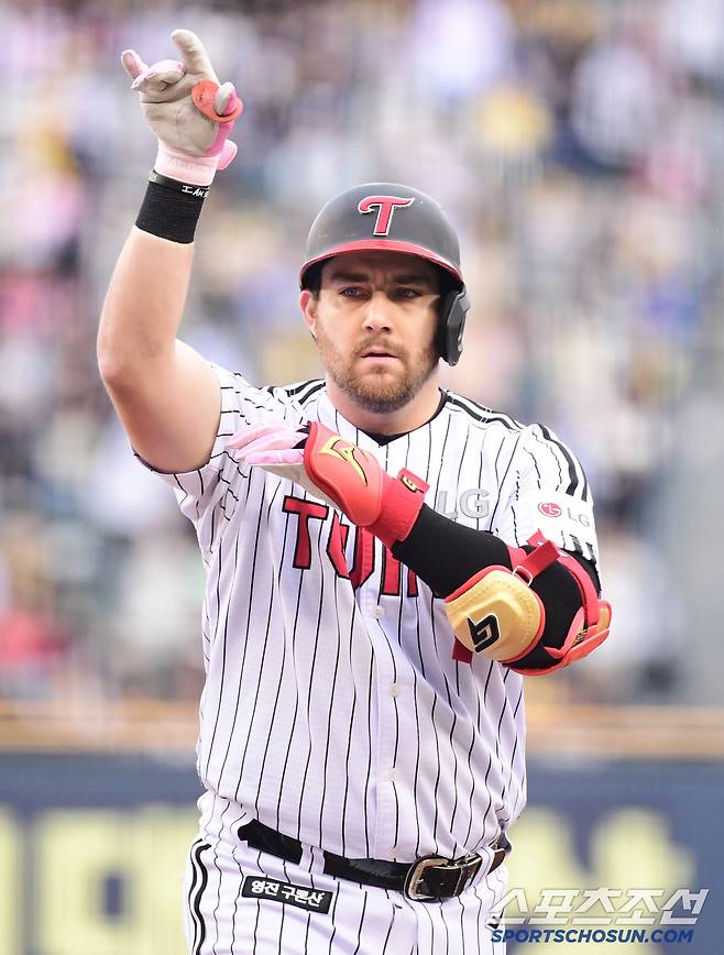 3일 잠실구장에서 열린 KBO리그 LG와 SSG의 경기. 3회 SSG 김광현 상대 선취 1타점 적시타 날린 LG 오스틴. 잠실=송정헌 기자songs@sportschosun.com/2025.05.03/