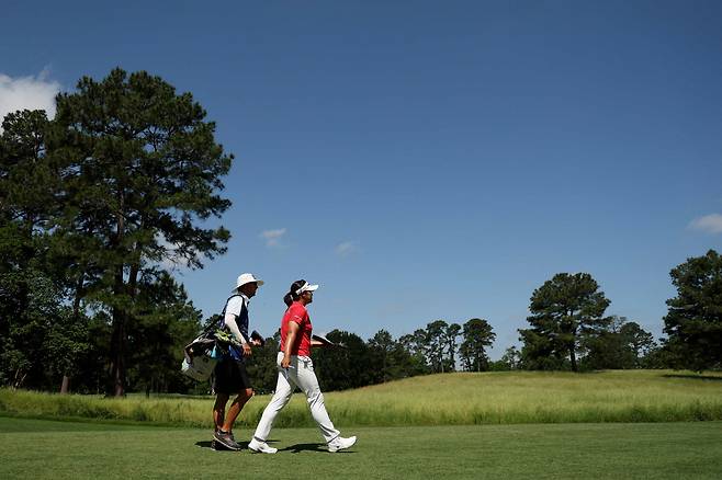 THE WOODLANDS, TEXAS - APRIL 26: Hae Ran Ryu of South Korea walks the second fairway during the third round of The Chevron Championship 2025 at The Club at Carlton Woods on April 26, 2025 in The Woodlands, Texas.   Sarah Stier/Getty Images/AFP (Photo by Sarah Stier / GETTY IMAGES NORTH AMERICA / Getty Images via AFP)







<저작권자(c) 연합뉴스, 무단 전재-재배포, AI 학습 및 활용 금지>
