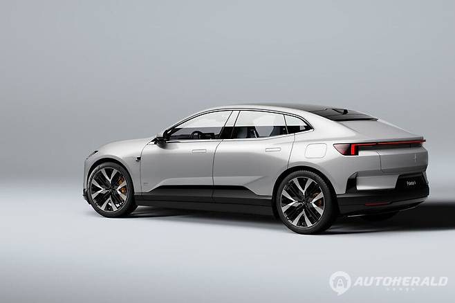 폴스타가 미국에서 후방 카메라 리콜로 고전을 겪고 있다(폴스타)