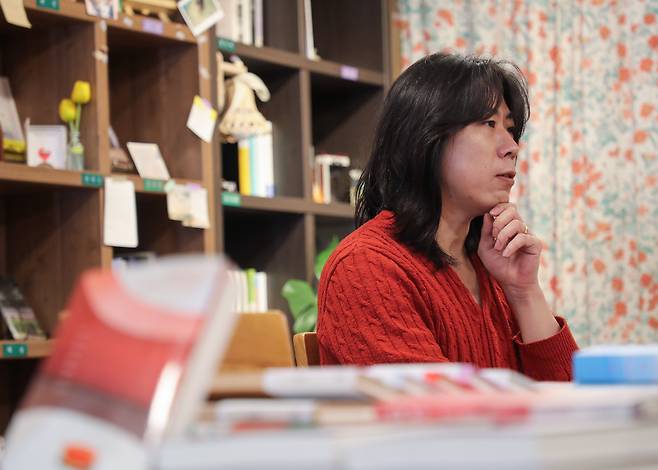 본지와 인터뷰 중인 정웅 대표. /박성원 기자