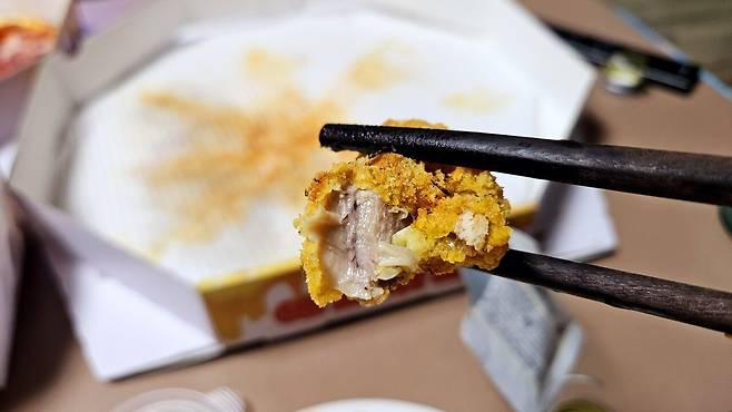 20250504_213831.jpg 저녁 아들 연습경기라 와이프 생일 기념 피자 치킨 배달ㅋㅋㅋ