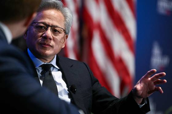 젠슨 황 엔비디아 CEO가 지난달 30일 워싱턴 DC에서 열린 Hill & Valley 포럼에서 연설하고 있다. AFP=연합뉴스