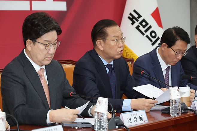 국민의힘 권영세 비상대책위원장이 지난 1일 국회에서 열린 비상대책위원회의에서 발언하고 있다. [사진 출처 = 연합뉴스]