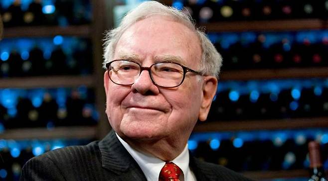 워런 버핏 버크셔해서웨이 회장. [사진 = 블룸버그통신 갈무리]