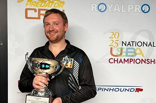 미국 당구 국가대표 그루트(세계 55위)가 미국3쿠션선수권 결승에서 피에드라부에나를 꺾고 처음으로 미국 3쿠션 정상에 올랐다. 고 이상천과 대회 최다우승(12회) 기록을 갖고있는 피에드라부에나는 지난해에 이어 2년연속 준우승에 머물렀다. (사진=미국당구협회, USBA)