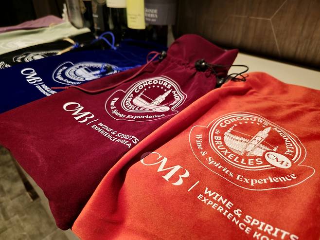 CMB 익스피리언스 서울 블라인드 커버. 최현태 기자