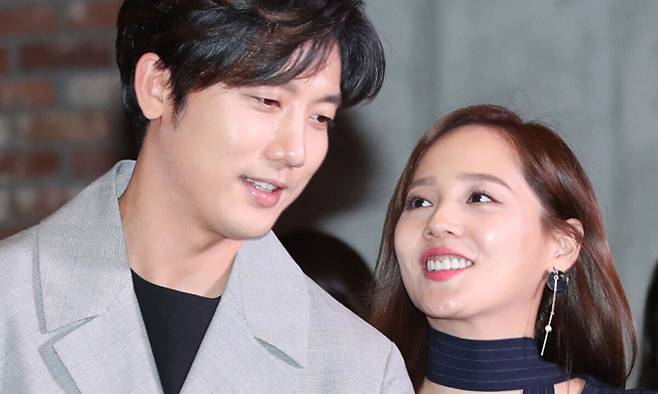 기태영, 유진(오른쪽) 부부. 뉴스1