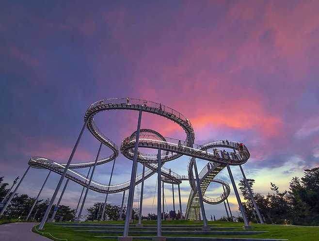 포항의 명물 스페이스 워크_한국관광공사 제공