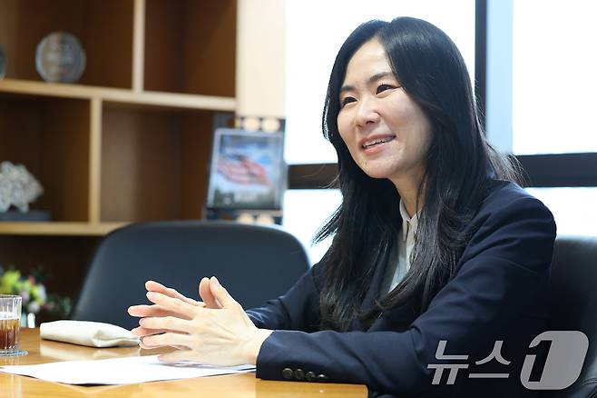 정유리 법무법인 대륙아주 변호사가 2일 오후 서울 강남구 대륙아주에서 뉴스1과 인터뷰를 하고 있다 2025.5.2/뉴스1 ⓒ News1 신웅수 기자