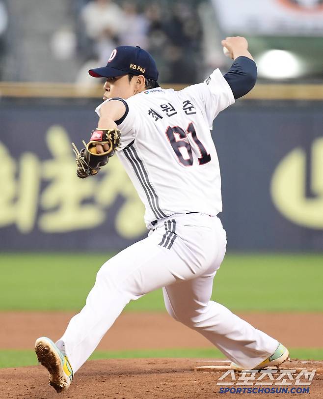 5월 1일 잠실구장에서 열린 KBO리그 두산과 KT의 경기. 선발 투구하는 두산 최원준. 잠실=송정헌 기자songs@sportschosun.com/2025.05.01/