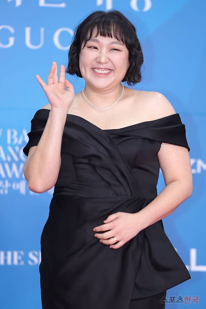 '제61회 백상예술대상 with 구찌' 레드카펫 행사에 참석한 이수지. 25.5.5 ⓒ이혜영 기자 lhy@hankooki.com