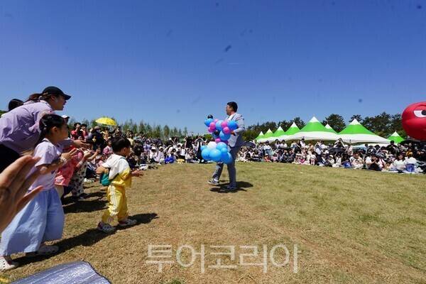 잔디광장 어린이 체험 공연/사진=해남군