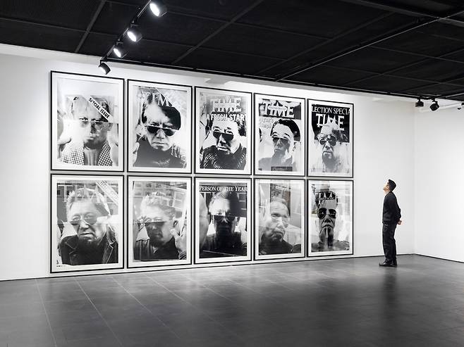 갤러리현대 신관 지하 전시장에 곽덕준의 '대통령과 곽' 연작이 전시된 모습. /갤러리현대