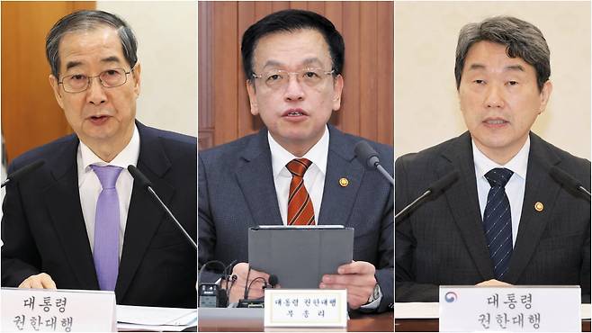 12·3 비상계엄 이후 5개월간 대한민국의 통수권자는 4차례 바뀌었다. 윤석열 전 대통령의 비상계엄 선포와 파면, 대통령 권한대행에 대한 국회의 전례 없는 탄핵소추 같은 ‘극단 정치’가 만든 결과다. 결국 대선을 33일 앞둔 1일 대통령 권한대행을 맡은 국무총리가 대선 출마를 위해 사임하고, 권한대행직을 물려받을 경제부총리도 거대 야당의 탄핵소추안 표결 시도 직전 사임해 사회부총리 겸 교육부 장관이 권한대행을 맡아 국정을 통할하게 됐다. 대통령 권한대행 자격으로 회의를 주재할 당시 한덕수(왼쪽부터) 전 총리, 최상목 전 경제부총리 겸 기획재정부 장관과 이주호 현 대통령 권한대행 사회부총리./연합뉴스