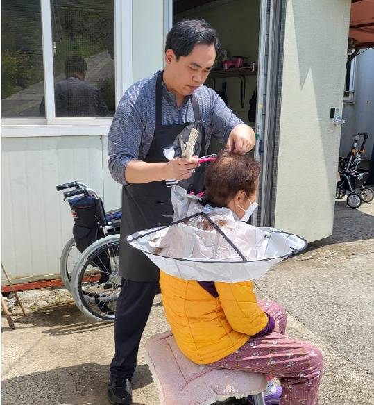 (태안군 이원면) 이미용 봉사사진