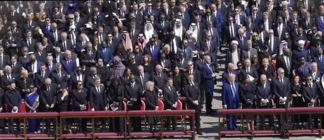 1ebec223e0dc2bae61abe9e74683716d91d421a0bf009af2fc54d4bab1f055814b17cef959af2ae064bdb2fb21171f06bb2b5b7c