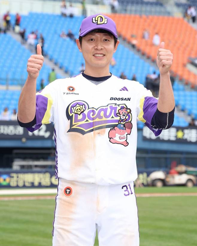 5일 경기를 마친 뒤 두산 베어스 정수빈이 기쁨을 표출하고 있다. /사진=김진경 대기자