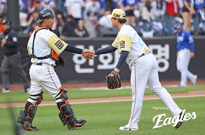 6일 대전 한화생명 볼파크에서 열린 2025 신한 SOL Bank KBO리그 삼성 라이온즈와 한화 이글스의 경기, 한화가 삼성을 3-1로 꺾고 시즌 두 번째 8연승을 달성했다. 한화 이글스