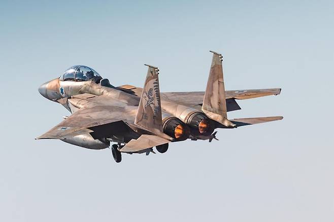 5일(현지시간) 예멘 공습 나서는 이스라엘군 전투기 [이스라엘군 제공. 재판매 및 DB 금지]