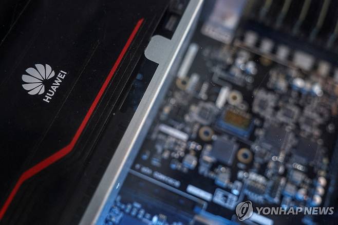 화웨이 반도체 서버 [로이터=연합뉴스]