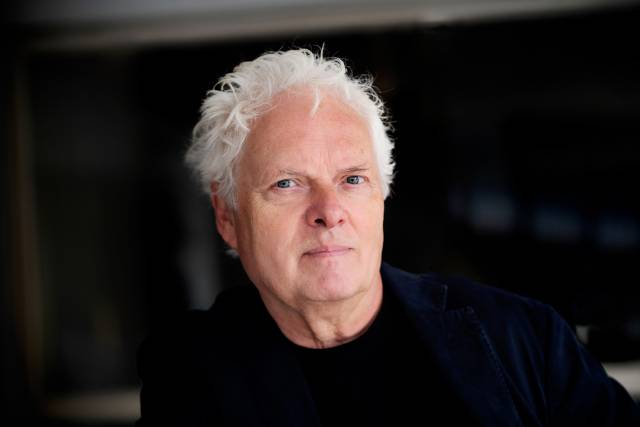 부산현대미술관 다원예술 ‘초록 전율’ 전시 참가 차 부산을 찾은 세계적인 작곡가이자 연출가, 예술가로 손꼽히는 하이너 괴벨스. ©Ricordi Harald Hoffmann 부산현대미술관 제공