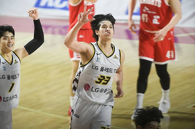 창원 LG 칼 타마요