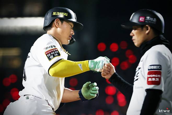 KT 이강철 감독은 시즌 초반부터 안현민에 대해 “믿을만한 자원”이라고 기대했다. 사진 | KT 위즈