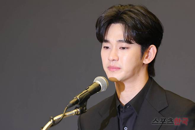 배우 김수현. 25. 3.31 ⓒ이혜영 기자 lhy@hankooki.com