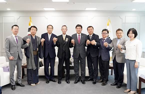 일본 교토시 의원연맹 의원들이 최근 광주시를 방문, 우호 협력 등 다양한 의견을 교환했다. [사진=광주시]