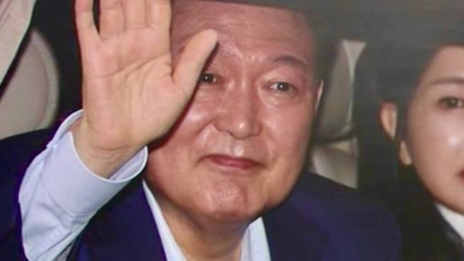 윤석열 전 대통령(왼쪽)과 김건희 여사