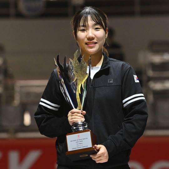 4일 서울 올림픽공원 펜싱경기장에서 열린 SK텔레콤 그랑프리에서 우승한 전하영. 사진[연합뉴스]