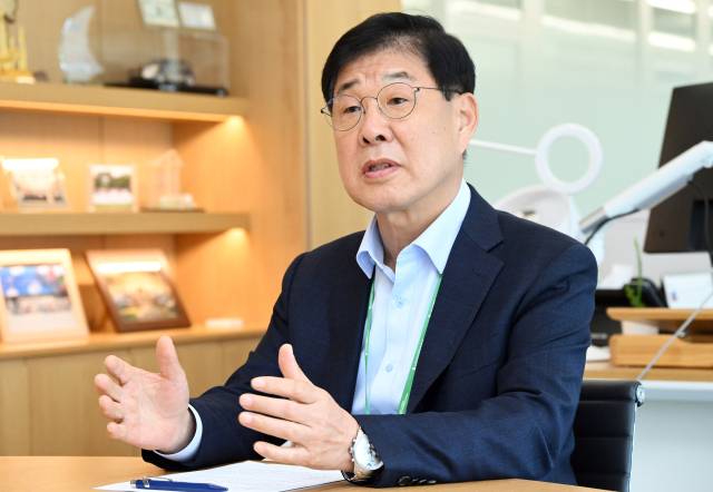 이기동 HD현대마린솔루션 대표가 경기 성남시 분당구 HD현대 본사에서 서울경제신문과 인터뷰를 하고 있다. 성남=오승현 기자