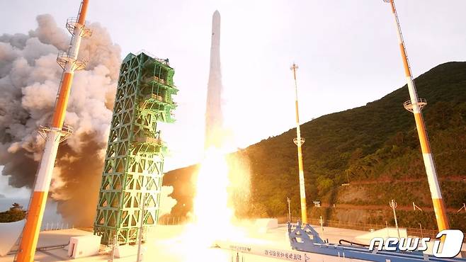 (사진은 기사 내용과 무관함) 한국형 우주발사체 누리호(KSLV-Ⅱ)가 25일 오후 전남 고흥군 나로우주센터에서 발사되고 있다. (항공우주연구원 제공) 2023.5.25/뉴스1 ⓒ News1 장수영 기자