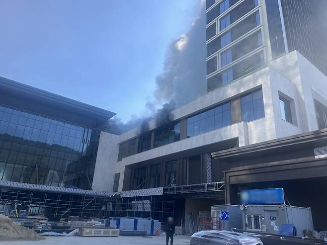 반얀트리 해운대 부산 호텔 화재 모습. 부산경찰청 제공