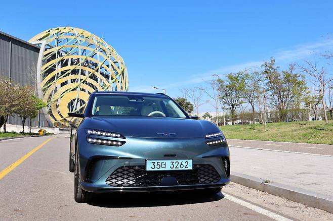 제네시스 GV60 부분변경 모델 / 출처=IT동아