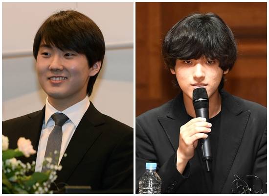 조성진이 지난 2016년 2월 서울 예술의전당 컨퍼런스홀에서 쇼팽 콩쿠르 우승 기념 및 도이치 그라모폰 전속 레코딩 계약 기자간담회에서 활짝 웃고 있다(왼쪽). 임윤찬이 지난 2022년 6월 서울 한국예술종합학교 이강숙홀에서 반 클라이번 콩쿠르 우승 기자회견에서 취재진에게 답하고 있다.  국민일보DB