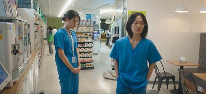 ‘언젠가는 슬기로울 전공의생활’ 김혜인 이봉련. 사진 I tvN