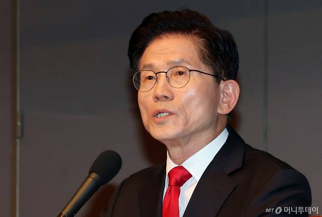 (서울=뉴스1) 박세연 기자 = 김문수 국민의힘 대선 후보가 8일 서울 중구 프레스센터에서 열린 관훈클럽 토론에 참석해 기조연설을 하고 있다. 2025.5.8/뉴스1  Copyright (C) 뉴스1. All rights reserved. 무단 전재 및 재배포,  AI학습 이용 금지. /사진=(서울=뉴스1) 박세연 기자