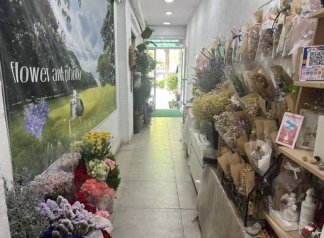 [서울=뉴시스] 주은서 인턴기자 = 8일 오전 찾은 서울 서대문구의 한 꽃집. 어버이날이지만 꽃집 내부는 한산했다. 2025.05.08. dmstj1654@naver.com *재판매 및 DB 금지