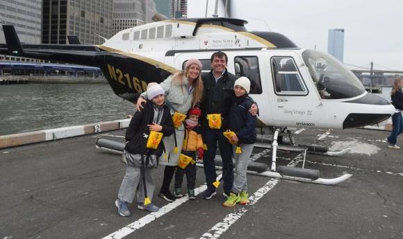헬기 사고로 숨진 아구스틴 에스코바르 가족. New York Helicopter Tours LLC