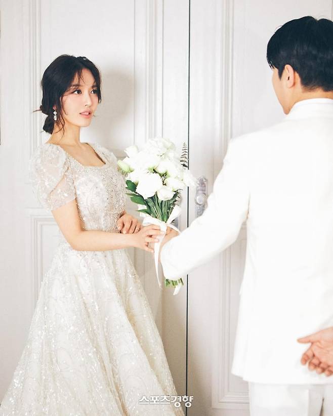 AOA 출신 찬미 웨딩 화보. 본인 인스타그램 계정