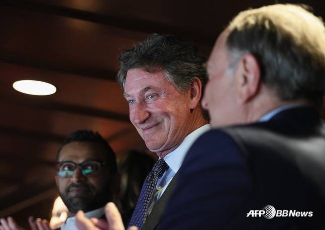 웨인 그레츠키(가운데). /AFPBBNews=뉴스1