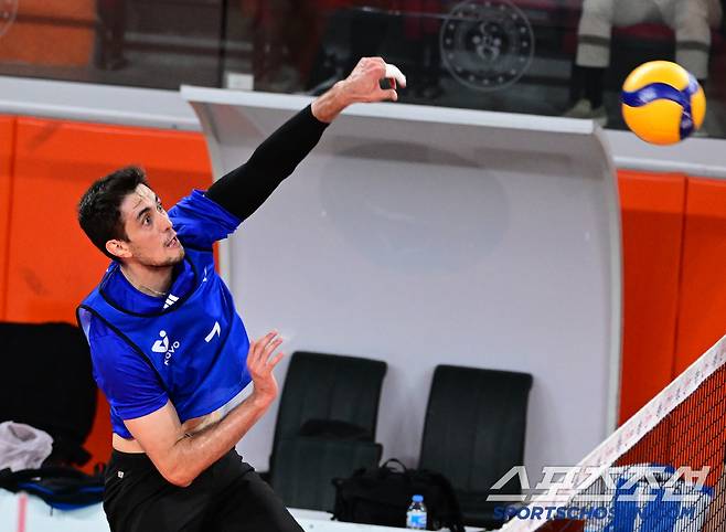 우리카드가 선택한 브라질의 하파엘 아라우죠. 사진제공=KOVO