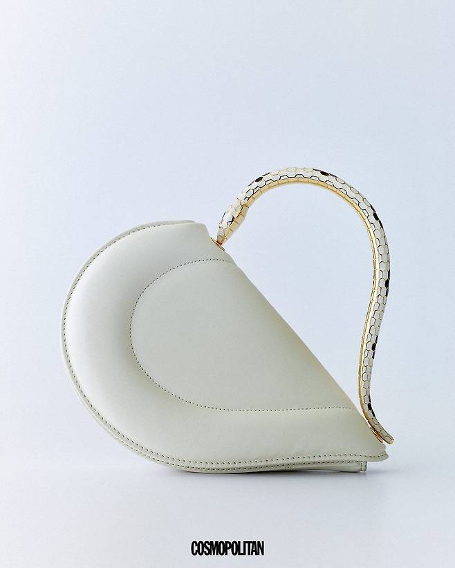 세르펜티 큐오레 1968 톱 핸들 백 5백만원대 Bvlgari.