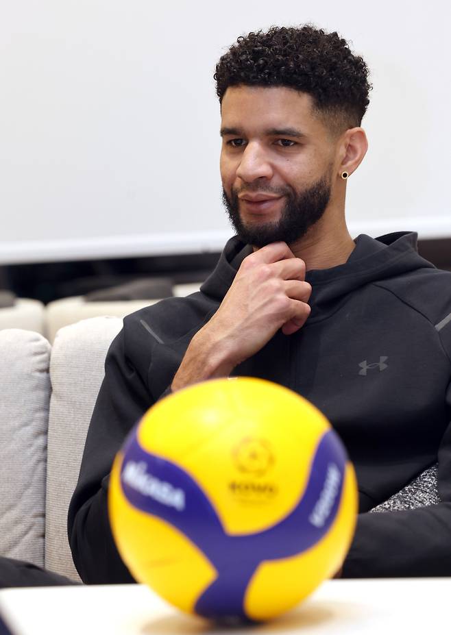 현대캐피탈과 재계약한 레오. 정시종 기자 capa@edaily.co.kr