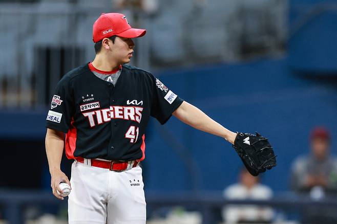 지난 7일 고척 키움전에 선발 등판해 5이닝 1실점으로 호투한 황동하. KIA 제공