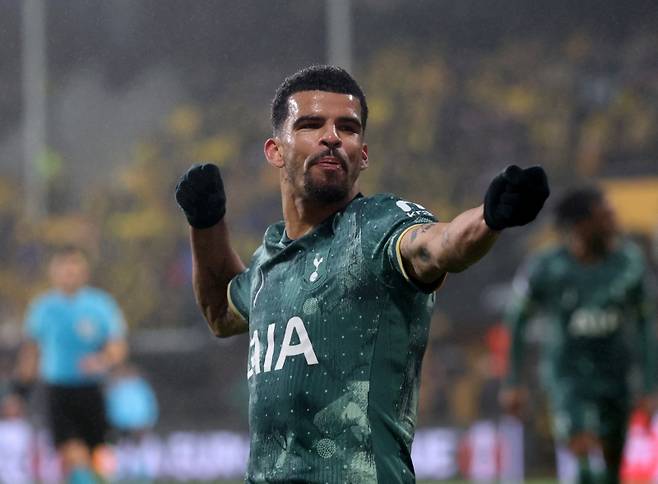 ▲ 선제 결승골 넣고 기뻐하는 솔란케 [연합뉴스]